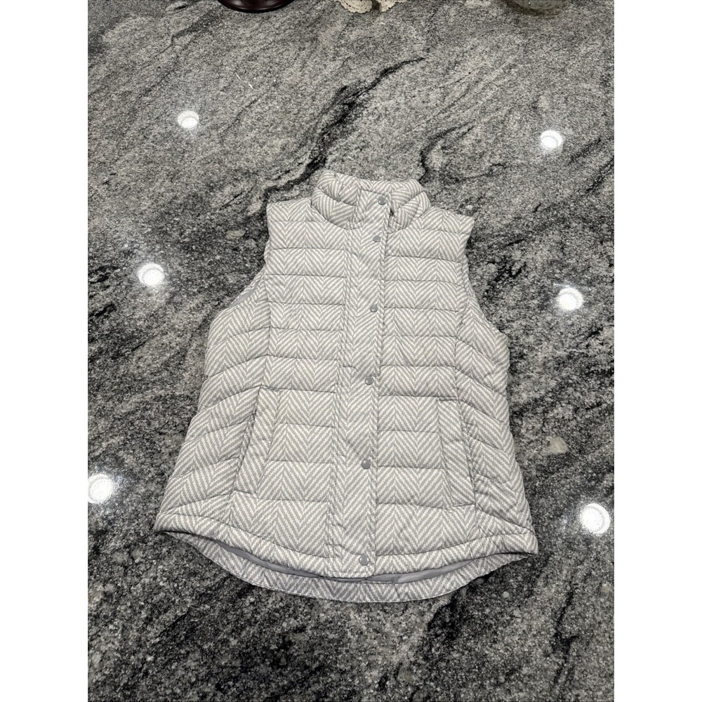 GAP Womens Small Puffer Vest Gray Herringbone Brick Puffer Quilted Zip Up Snap